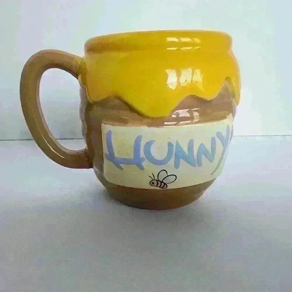 Disney Winnie the Pooh Hunny Bee Collectible Ceramic 3D Coffee Mug 23 Oz